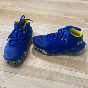 Under Armour Boys Basketball Sneakers
